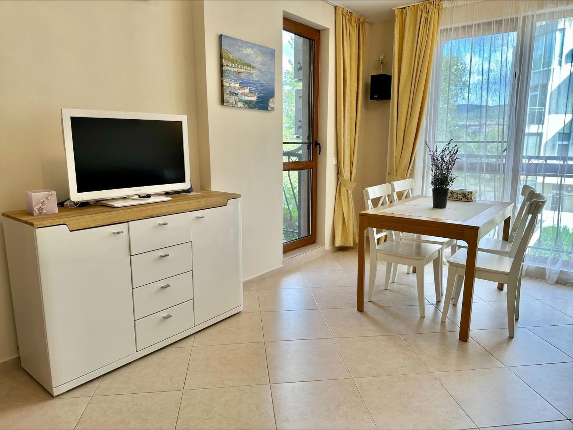 Menada Apartments In Cascadas Sunny Beach Phòng bức ảnh